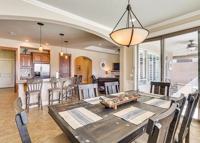 Ultimate Havasu Escape: Spacious 4br 2 King Dom wakacyjny