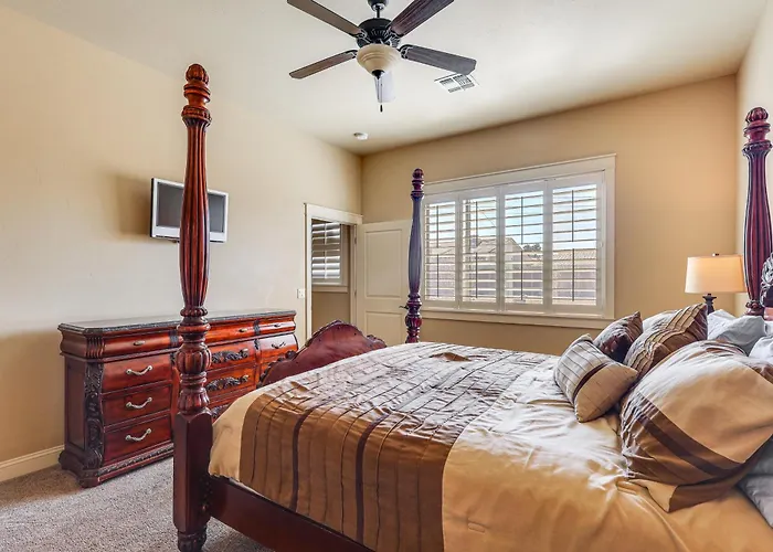 Dom wakacyjny Ultimate Havasu Escape: Spacious 4br 2 King Lake Havasu City