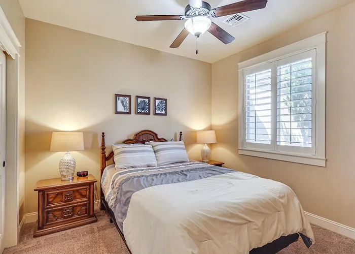 Ultimate Havasu Escape: Spacious 4br 2 King Dom wakacyjny Lake Havasu City