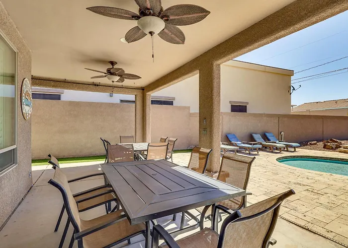 Ultimate Havasu Escape: Spacious 4br 2 King Dom wakacyjny Lake Havasu City