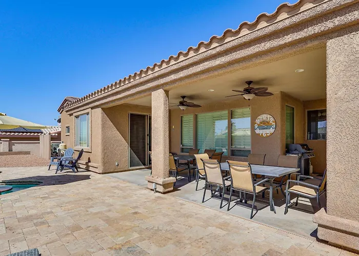 Ultimate Havasu Escape: Spacious 4br 2 King