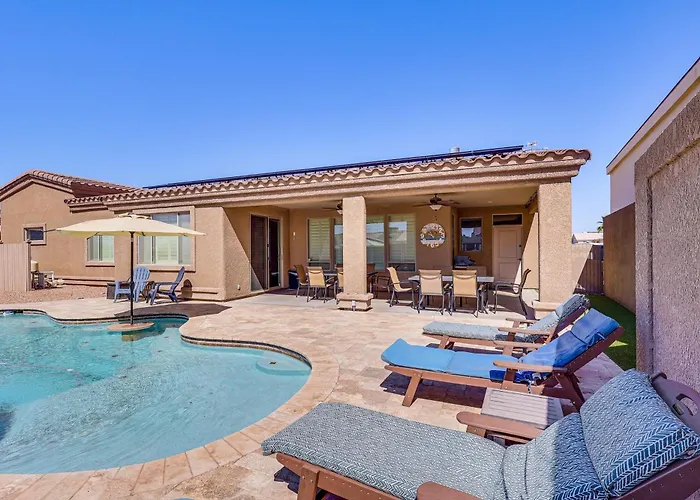 Ultimate Havasu Escape: Spacious 4br 2 King * Lake Havasu City