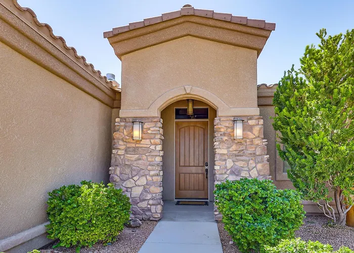 Ultimate Havasu Escape: Spacious 4br 2 King * Lake Havasu City